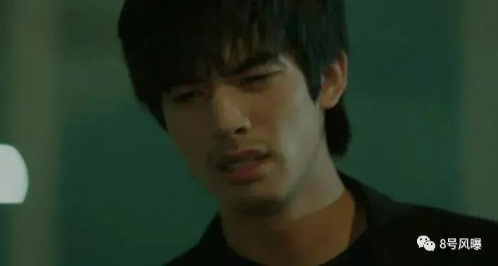 校园男神变胡茬糙汉，他进步了还是原地踏步？