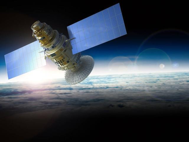 他们用华为Mate 60 Pro打了第一通卫星电话