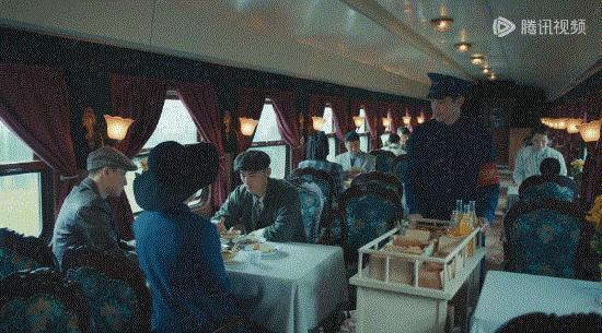演技稀碎，剧情拉垮！快别装了…