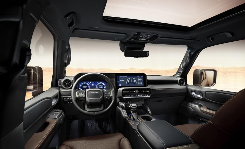 爱“创新”的丰田，把油门和刹车放在了方向盘上