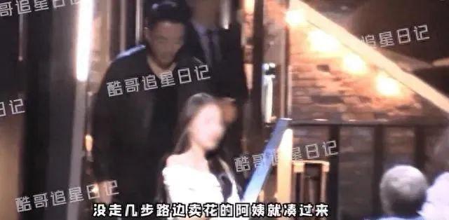 汪小菲深夜密会俩女生举止亲密，大S回应：与我无关