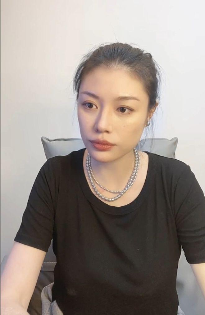 葛荟婕直播谈汪峰离婚心情好 表示不恨子怡姐姐