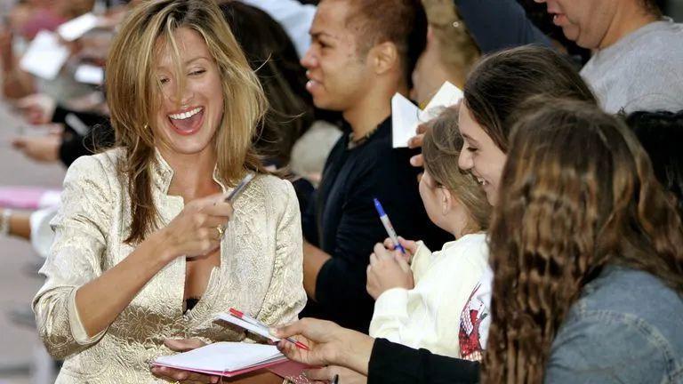 别洗了，男顶流这次真毁了