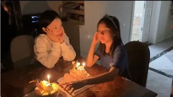李小璐为甜馨庆生唱歌献吻 前夫贾乃亮疑似也在场