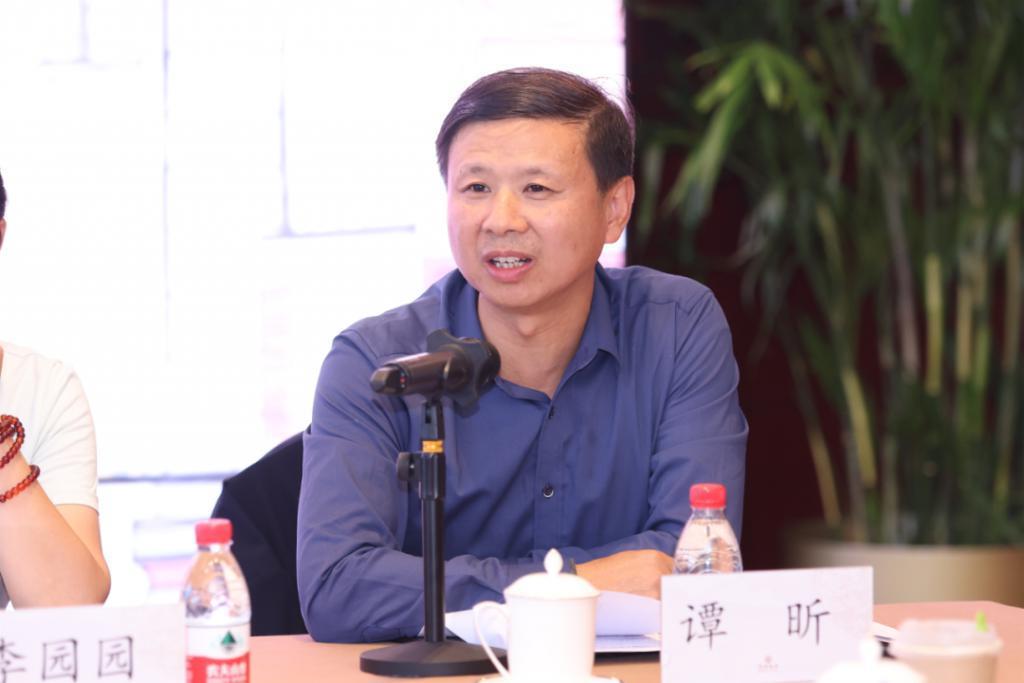 李漠蔡文静等参加《装腔启示录》研讨会：装腔为的啥，启示来自哪？