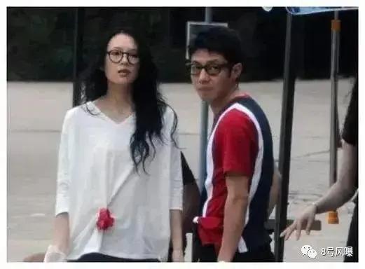 第四次离婚，他终于上头条了