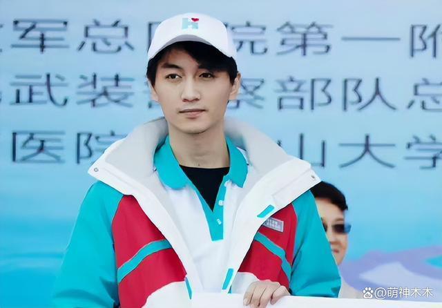 陈晓陈妍希也传婚变？停发生日祝福摘掉婚戒，更多细节被扒