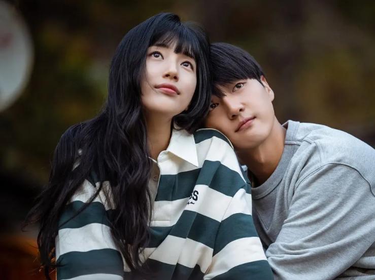 做回爱豆的裴秀智，穿个睡衣都能美“疯”！！