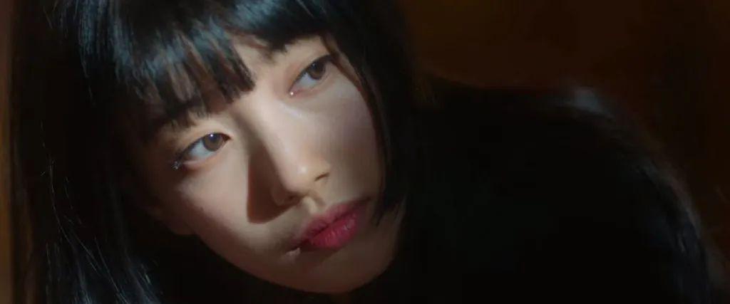 做回爱豆的裴秀智，穿个睡衣都能美“疯”！！