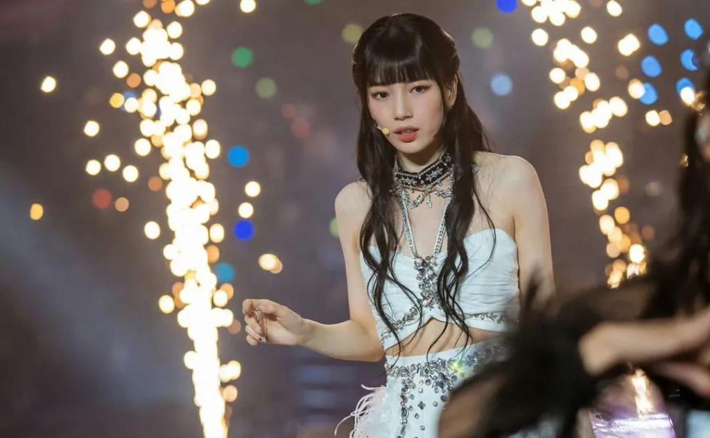 做回爱豆的裴秀智，穿个睡衣都能美“疯”！！