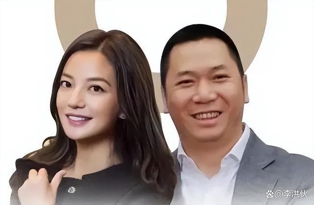 黄有龙父亲去世，赵薇夫妇都没有露面，丧事喜办变成演唱会？