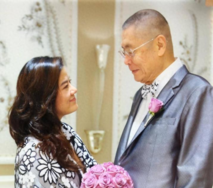 84岁钢琴家刘诗昆又添一子,三婚妻子相差37岁,计划生三胎