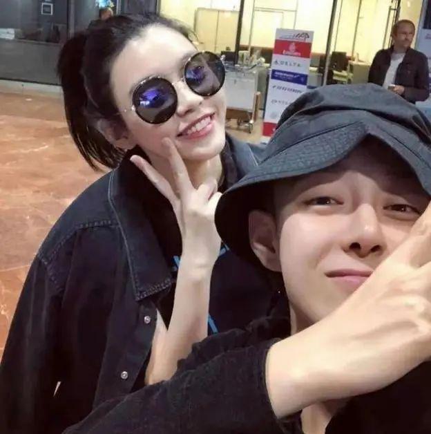高调官宣！离婚一年后，晒新欢出柜…