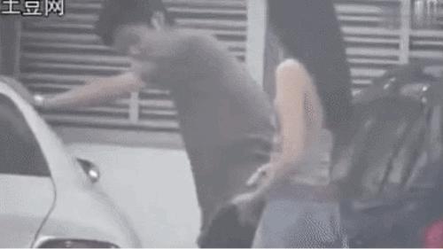 跟汪峰离婚，章子怡绝不吃亏