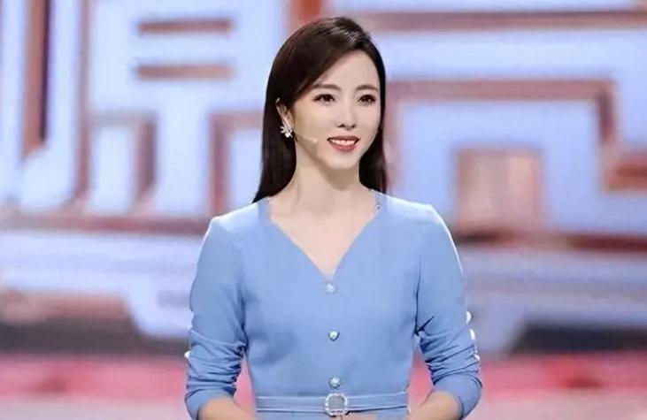 李思思从央视离职，疑似开始直播带货，铁饭碗比不上当网红？