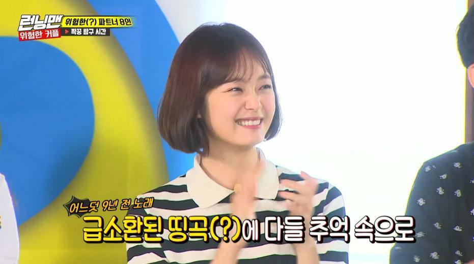 当初骂着要她离开，现在又求她不要走？