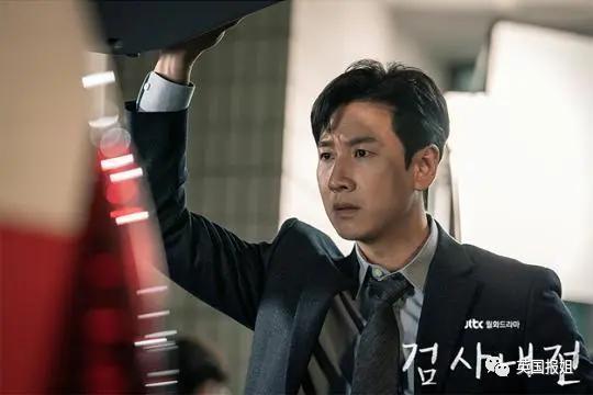 韩网炸了！顶流男星涉毒被抓，主演《寄生虫》爆红，在家吸毒后疑被勒索3.5亿？！