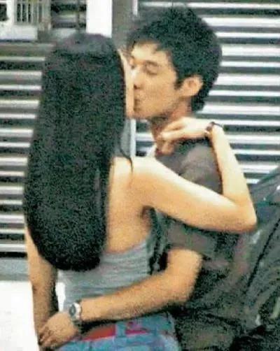 喂葡萄父子通吃，因病婚礼中断，爱上渣男恶习不改成笑话？