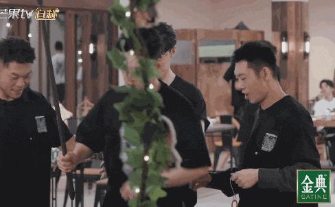 给《披哥3》“作精们”排个名，个个贡献名场面，我一整个尬住