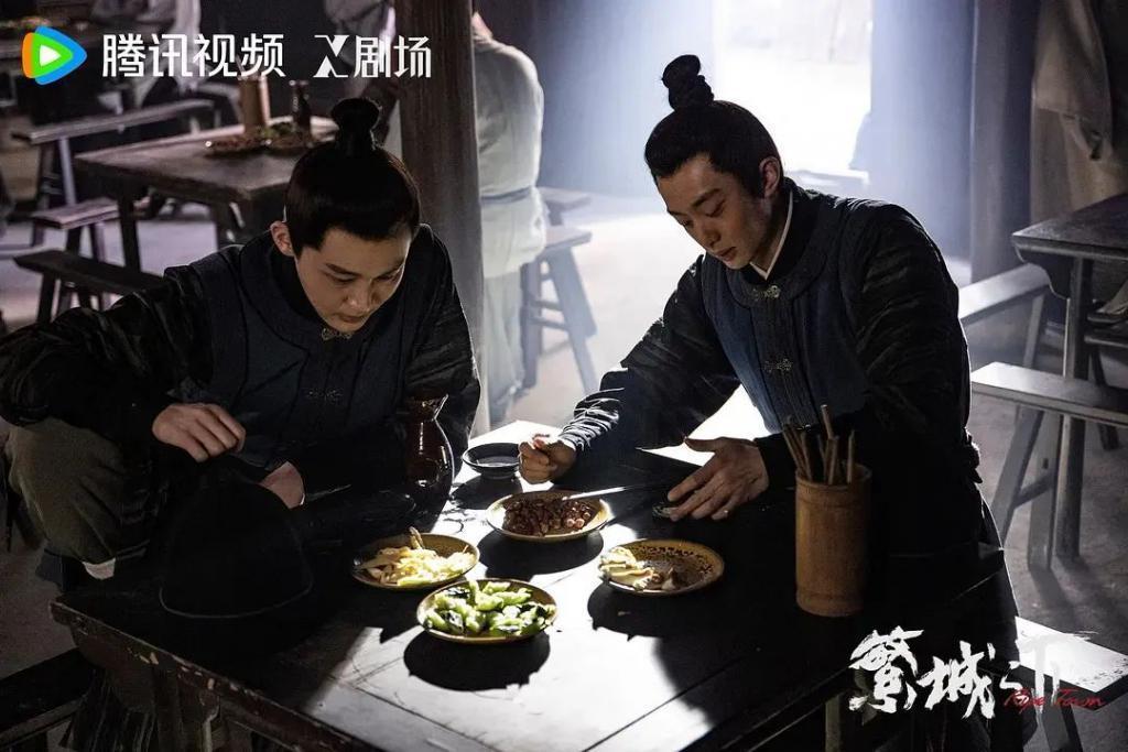 《繁城之下》，悬疑之上