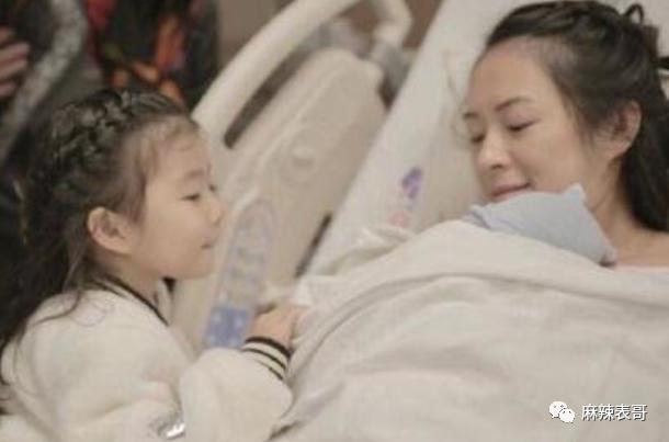 结婚和离婚都让人意外的章子怡