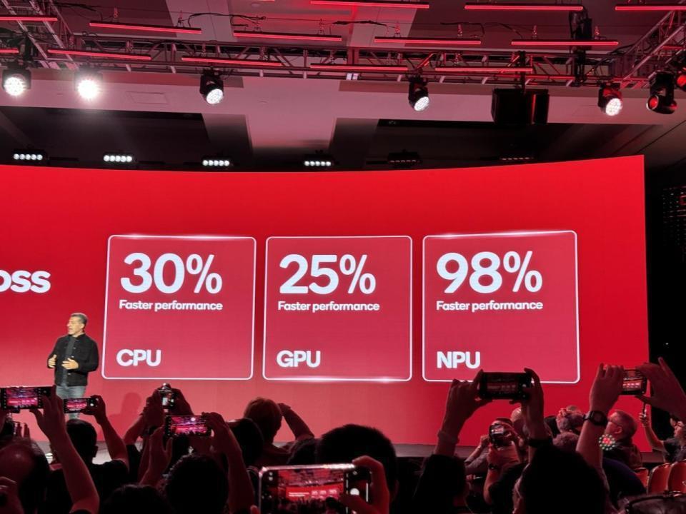 高通连发三款芯片：PC市场变天，小米将首发骁龙8 Gen3