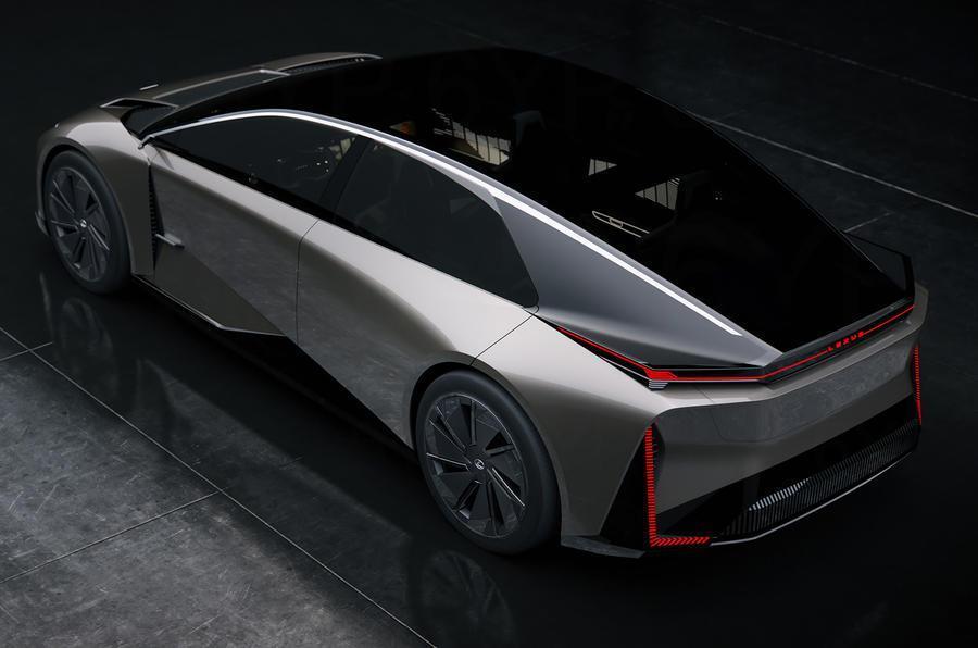 雷克萨斯展示概念电动轿车 LF-ZC，量产车型将于 2026 年推出