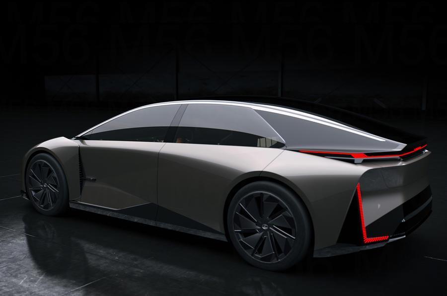 雷克萨斯展示概念电动轿车 LF-ZC，量产车型将于 2026 年推出