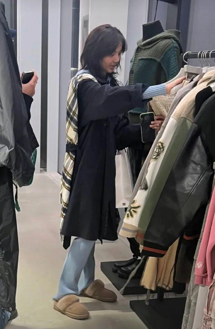 顶级偶像，脸崩成这样了？