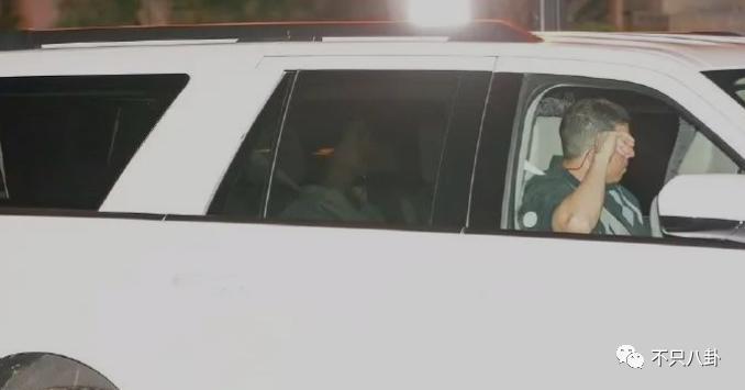 公开秀甜蜜官宣新恋情了！这姐真是不谈恋爱会死!