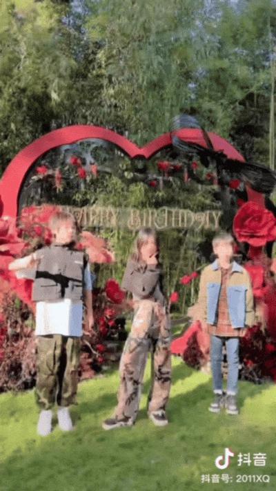 还记得甜馨和嗯哼吗？真就是青梅竹马啊…