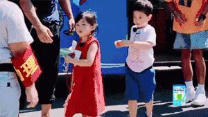 还记得甜馨和嗯哼吗？真就是青梅竹马啊…