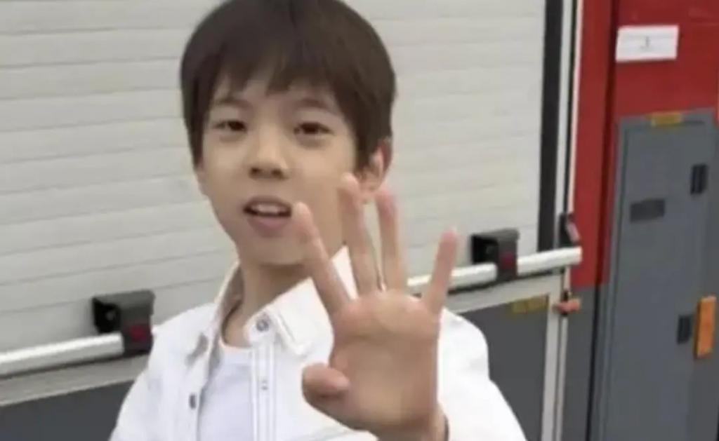 还记得甜馨和嗯哼吗？真就是青梅竹马啊…