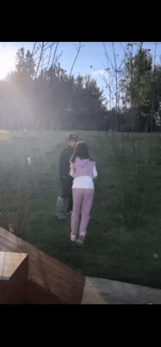 还记得甜馨和嗯哼吗？真就是青梅竹马啊…