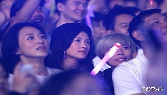 屡被网友调侃的大合影，黄晓明章子怡宋慧乔，全都离了婚