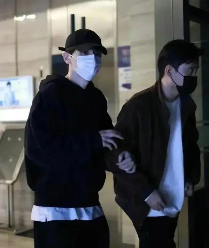 邓伦封杀一年后大变样！30岁的他，这回真的认不出来了