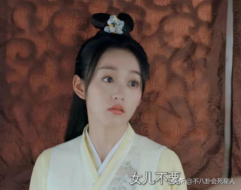 《熹妃传》开播！何润东油腻、何泓姗仪态差、黄圣依斗鸡眼明显
