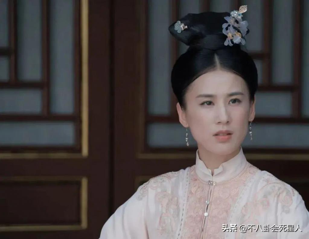 《熹妃传》开播！何润东油腻、何泓姗仪态差、黄圣依斗鸡眼明显