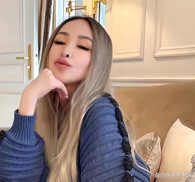 曝萧亚轩与小15岁帅哥恋情，男方背景强大、是微软员工，私照帅气