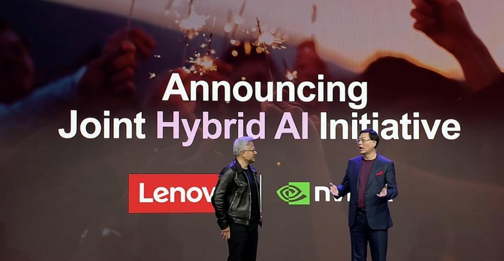 联想发布全球首款 AI PC：可运行「个人大模型」