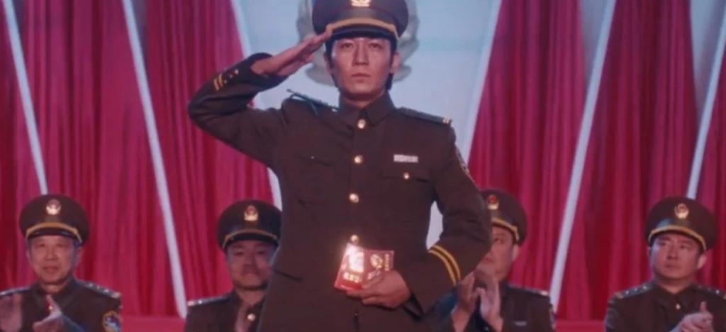 口碑大爆，观众大骂：装X失败！