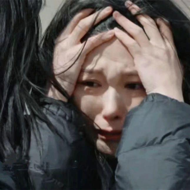 “发疯”上热搜,全网劝她快跑