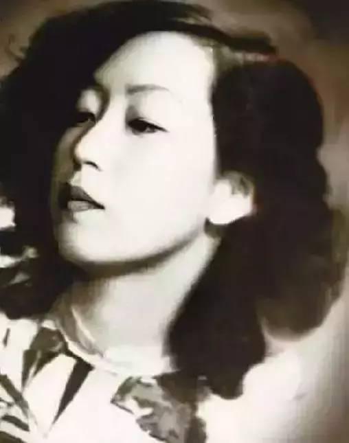 张爱玲：那么艳，又那么绝