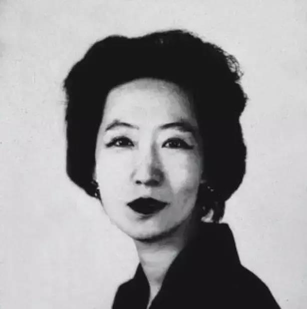 张爱玲：那么艳，又那么绝