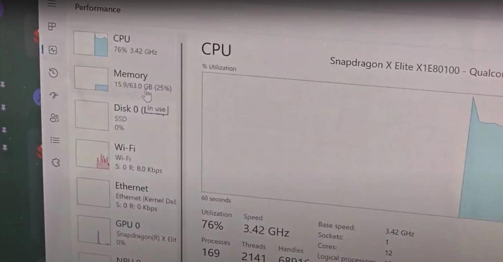 拳打苹果，脚踢英特尔？这次高通终于在PC领域硬起来了！