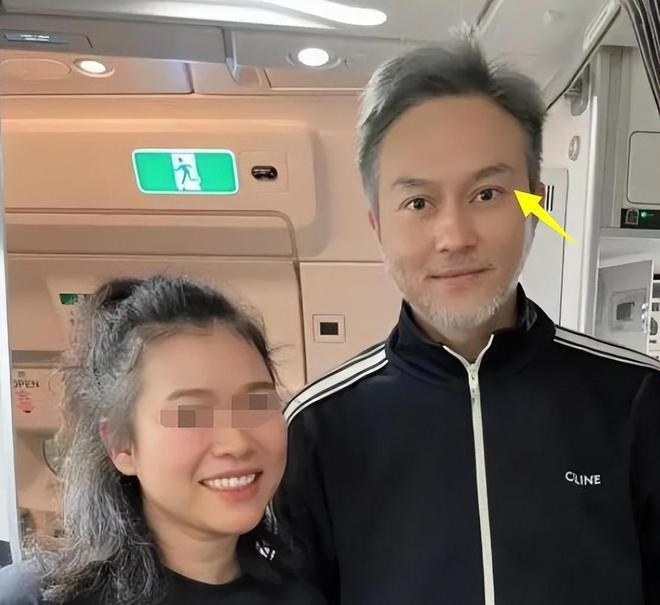 张智霖夫妇现身普陀山！张智霖白发冷脸，发文疑暗指不顺