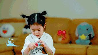 好久不见戚薇的女儿Lucky了，越来越像李承铉啦？