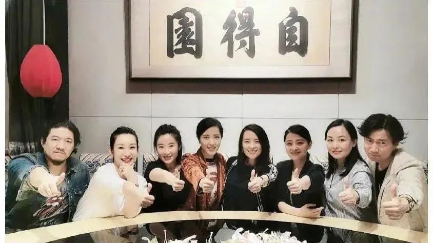 妈呀！离婚内幕曝光，老公出轨好闺蜜！