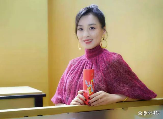 安全着陆？张庭名下96套房产和存款全部解封，夫妇提钱庆祝