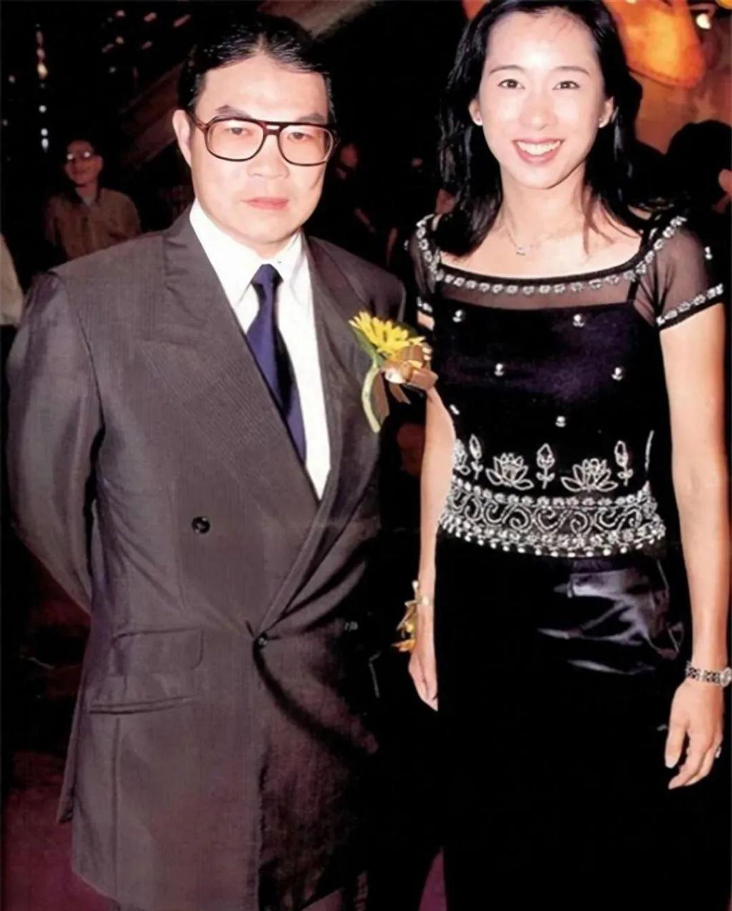 看了霍家对儿媳的标准，才知道章子怡和霍启山当年为何分手